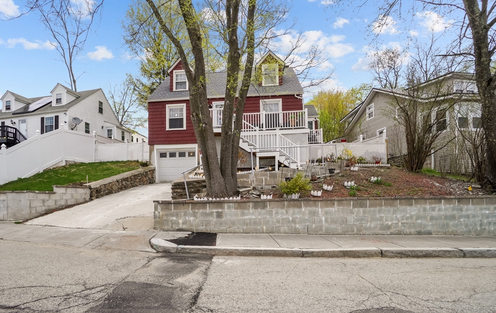 32 Indian Lake Pkwy