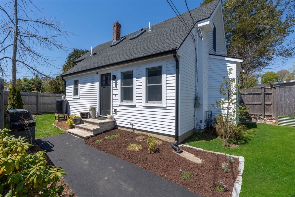 39 Topsfield Rd