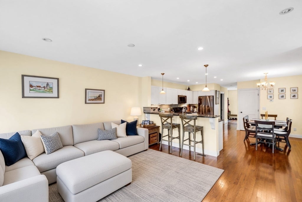 123-125 Water St #123, Newburyport, MA Photo #6