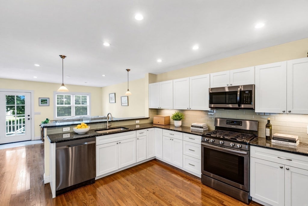 123-125 Water St #123, Newburyport, MA Photo #9