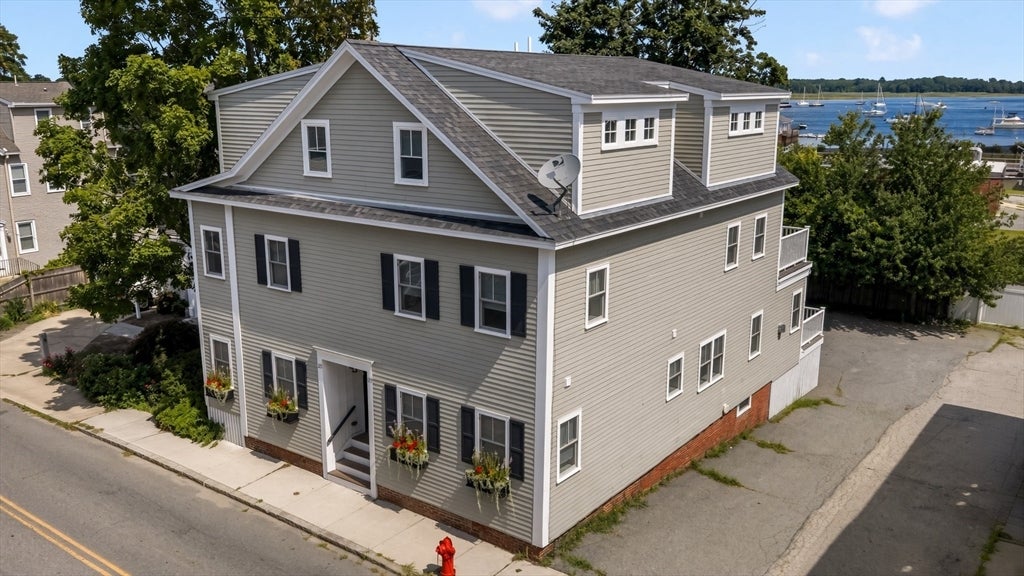 123-125 Water St #123, Newburyport, MA Photo #3