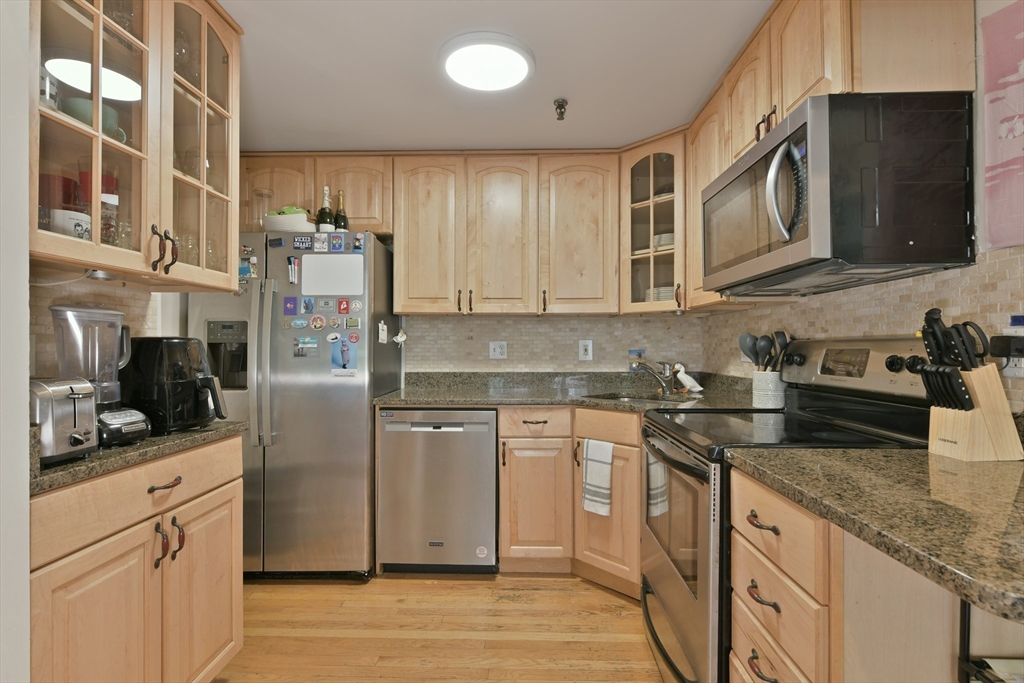 279 Beacon St 1