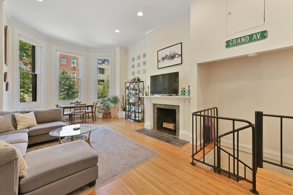 279 Beacon St 1