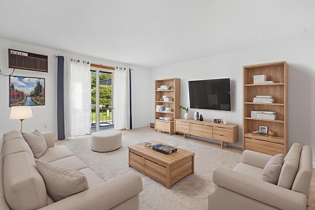 41 W Summit St 54