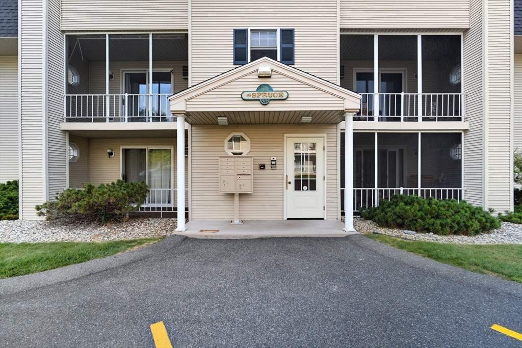 41 W Summit St 54
