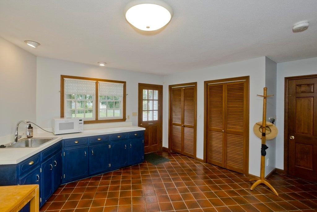 7 Woodland Rd, Westfield, MA, 7 Woodland Rd, Westfield, MA Photo #19