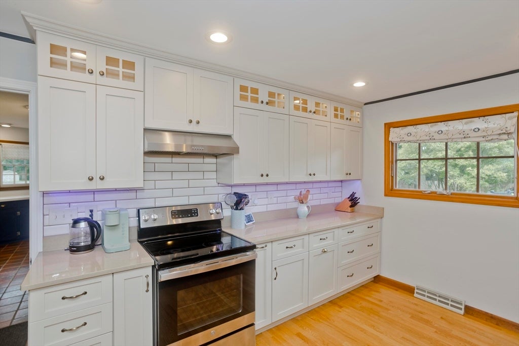 7 Woodland Rd, Westfield, MA, 7 Woodland Rd, Westfield, MA Photo #5