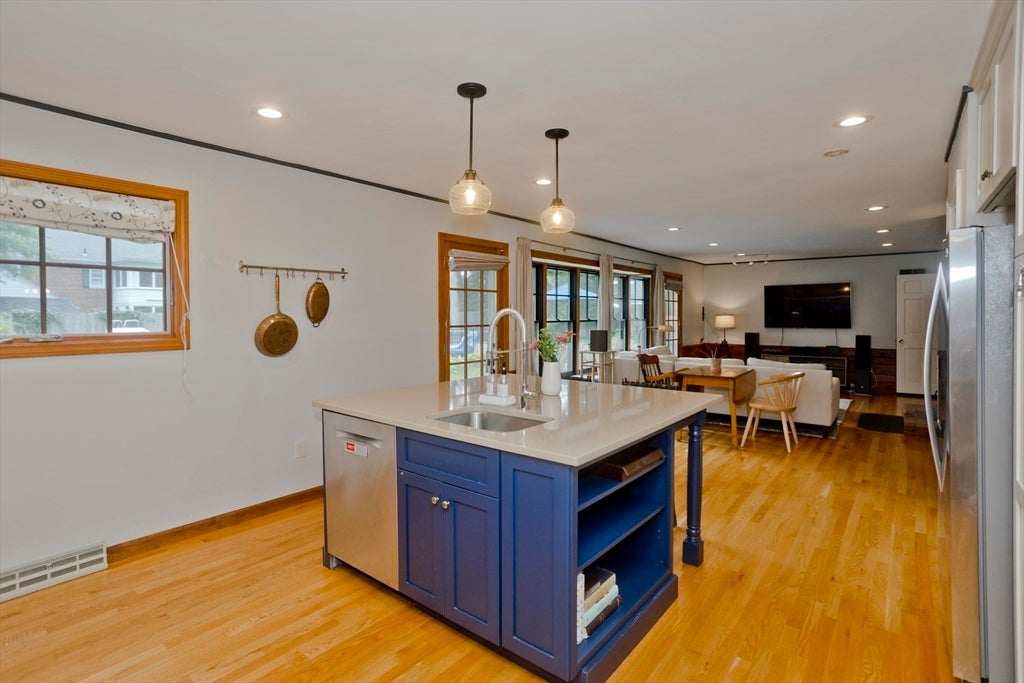 7 Woodland Rd, Westfield, MA, 7 Woodland Rd, Westfield, MA Photo #9