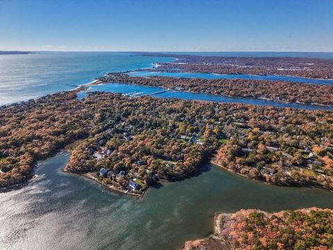 21 Captain Davis Ln Falmouth MA 02536