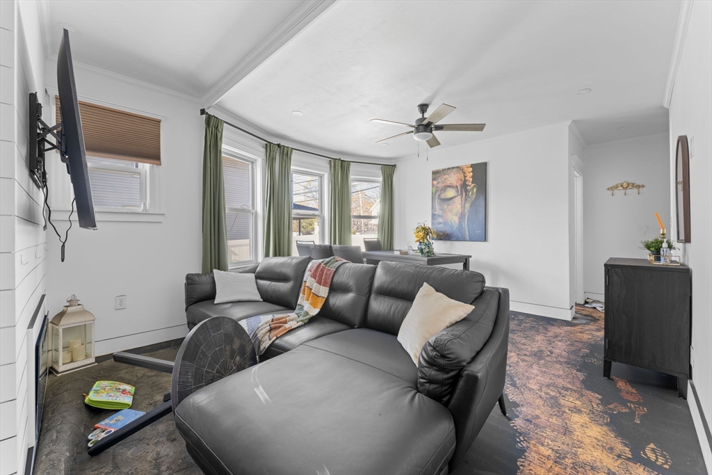 363 Concord St