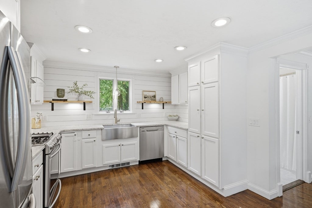 16 Lincoln Ave, Plainville, MA Photo #5