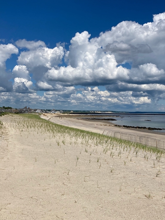 Sandwich, Massachusetts 02563, United States, 4 Bedrooms Bedrooms, ,4 BathroomsBathrooms,Residential,Active,21269