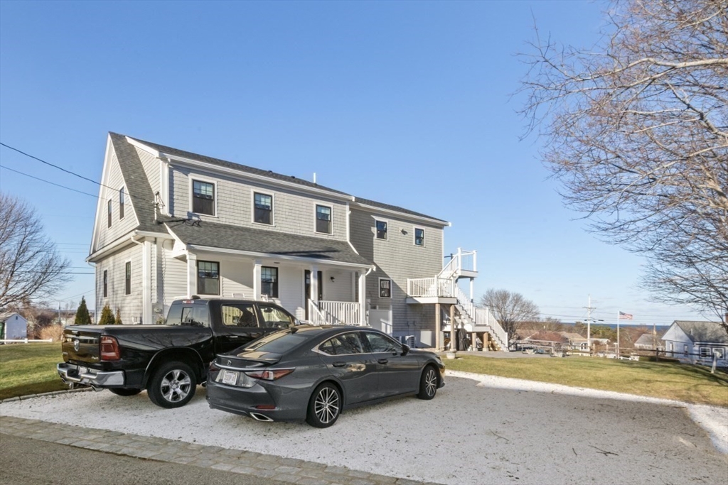 69 Knott Ave