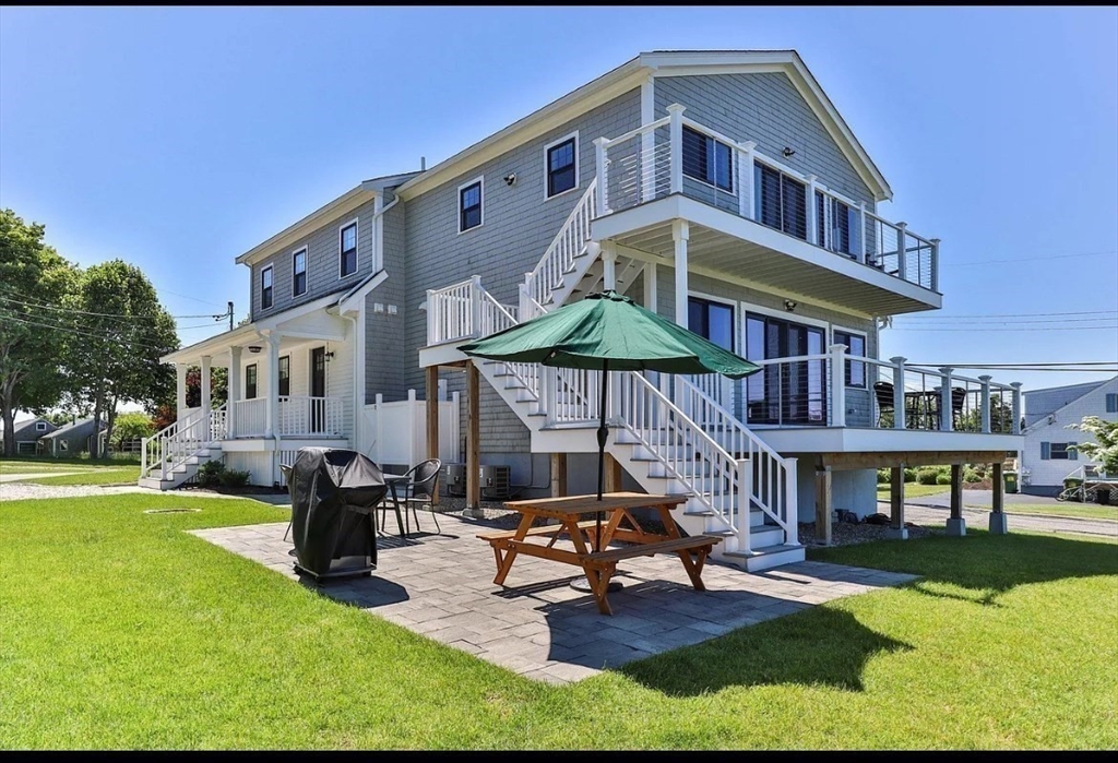 69 Knott Ave