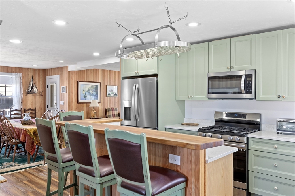 43 Oceanside Dr