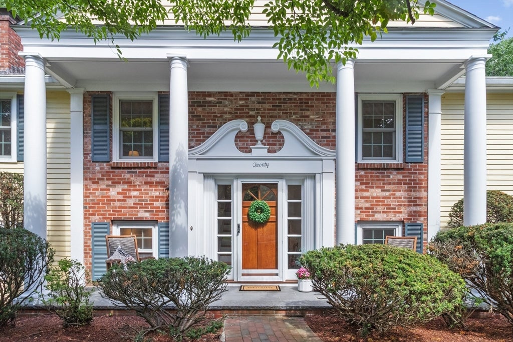 20 Village Cir