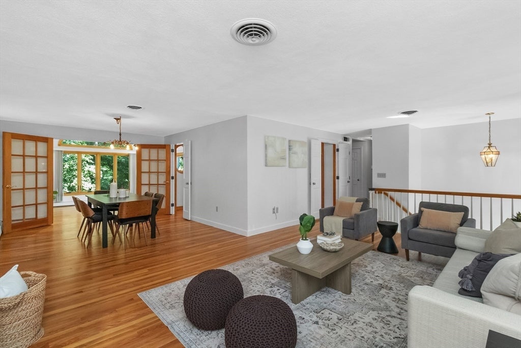 20 Village Cir