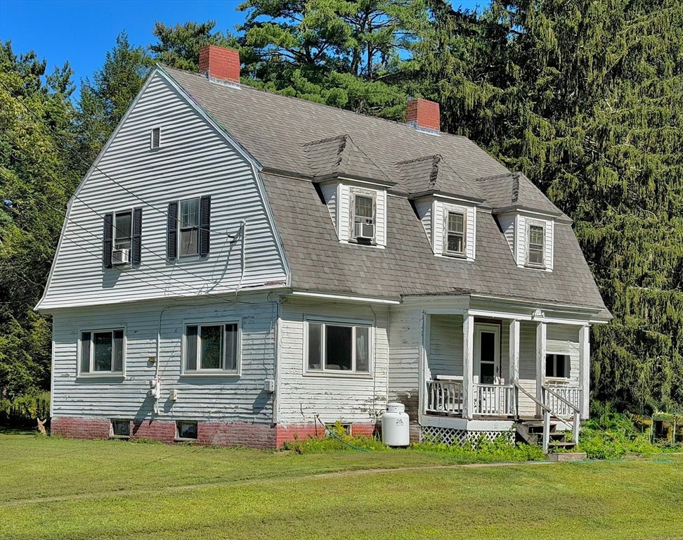 Photo of 109 Church Ln, Hardwick, MA
