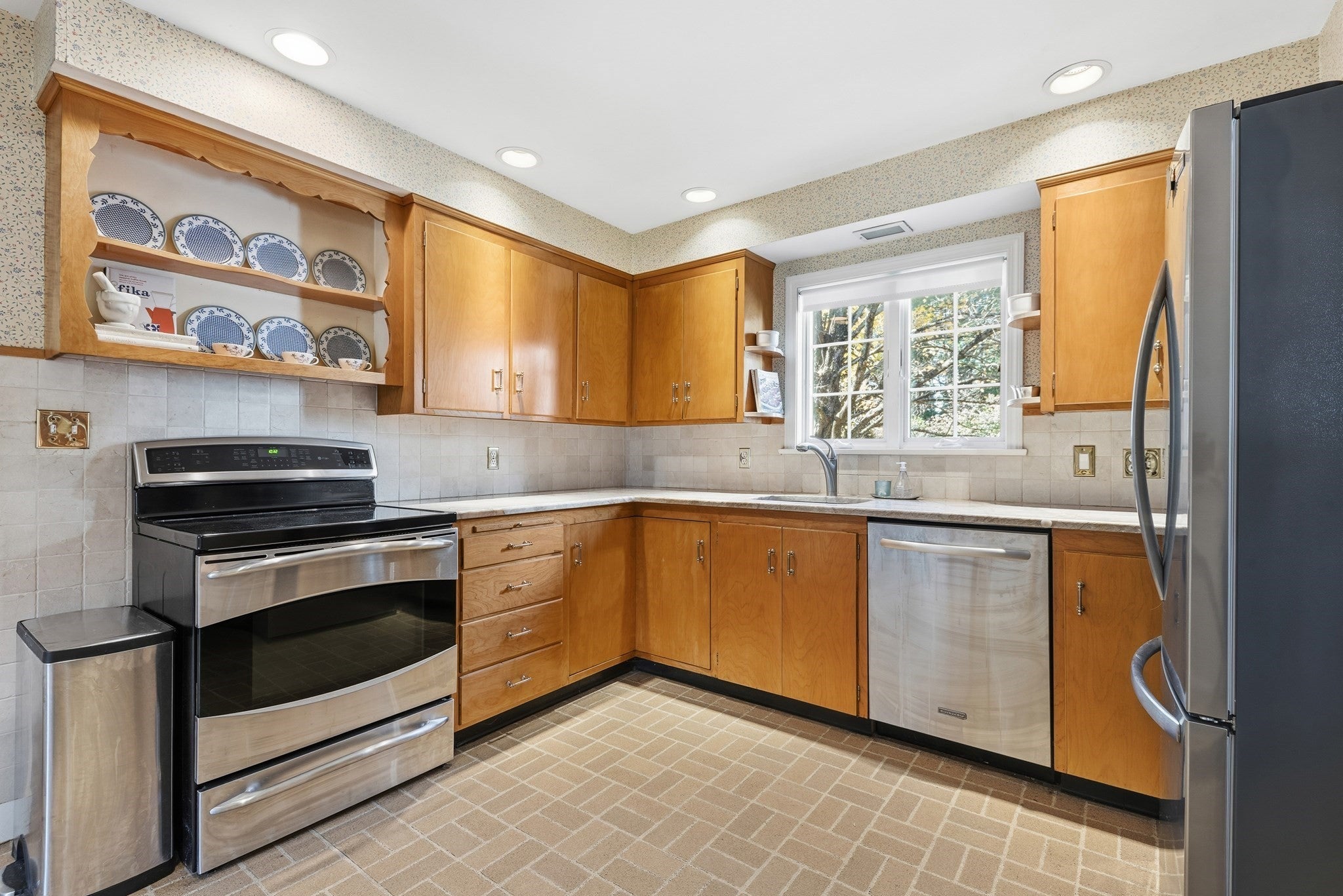 381 S Main St, Mansfield, MA, 381 S Main St, Mansfield, MA Photo #12