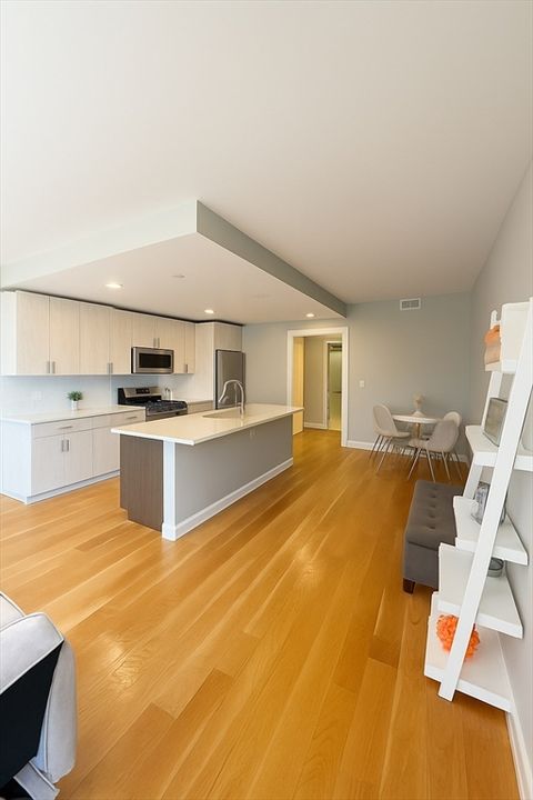 98 Prescott St 2b Boston MA 02128