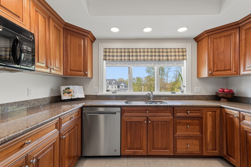 122 Deerfoot Rd, Southborough, MA, 122 Deerfoot Rd, Southborough, MA Photo #10