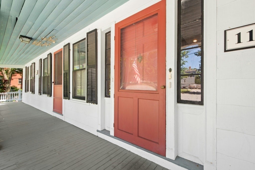 11 Fairbanks St 2
