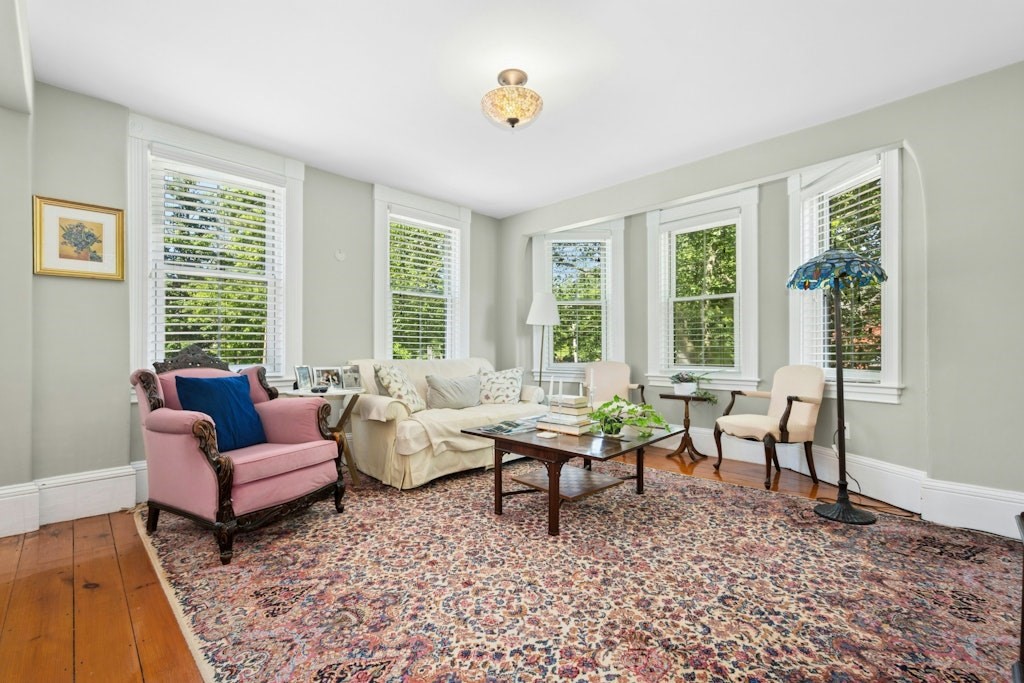 11 Fairbanks St 2