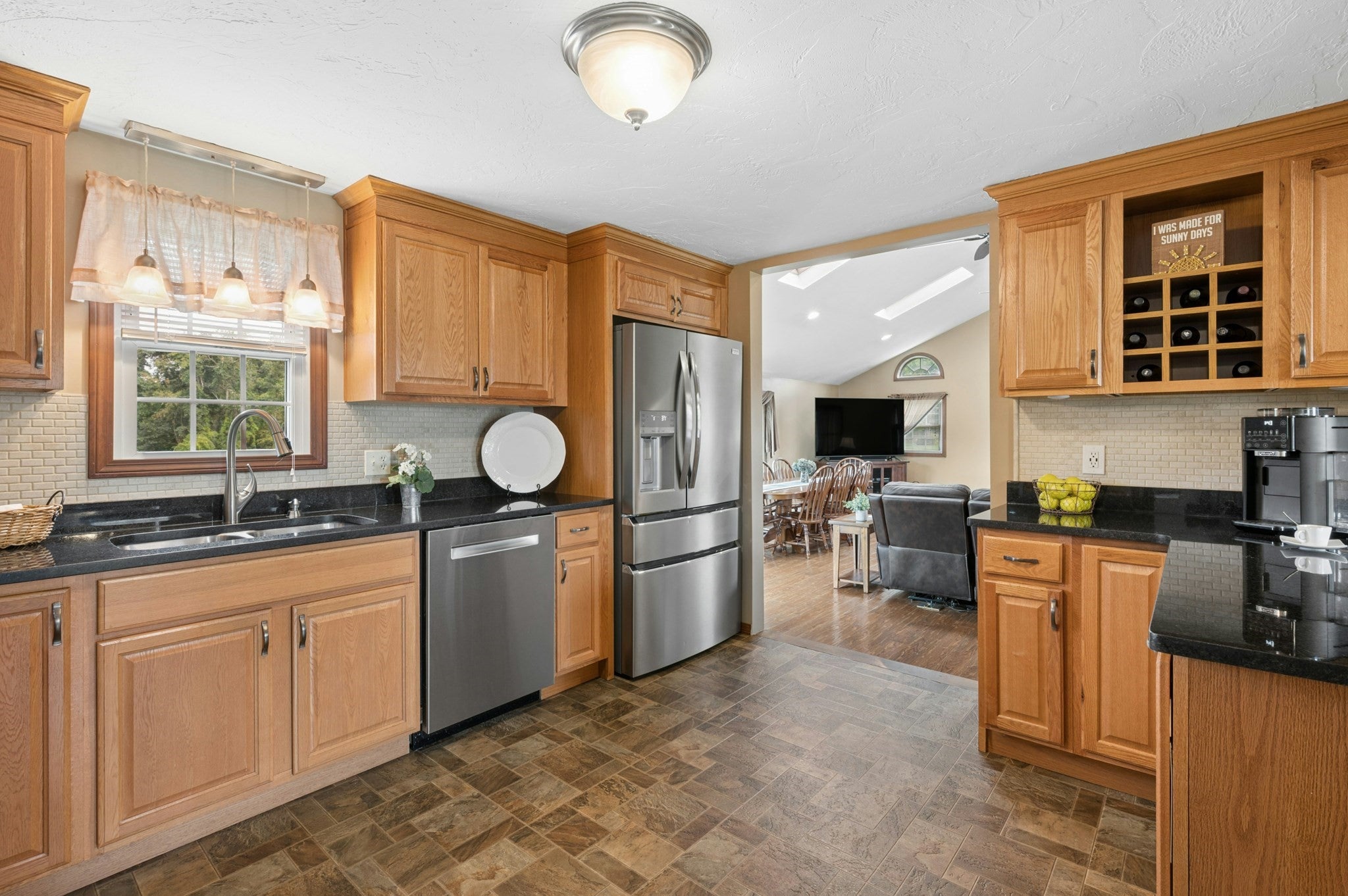 196 Eight Lots Rd, Sutton, MA Photo #14