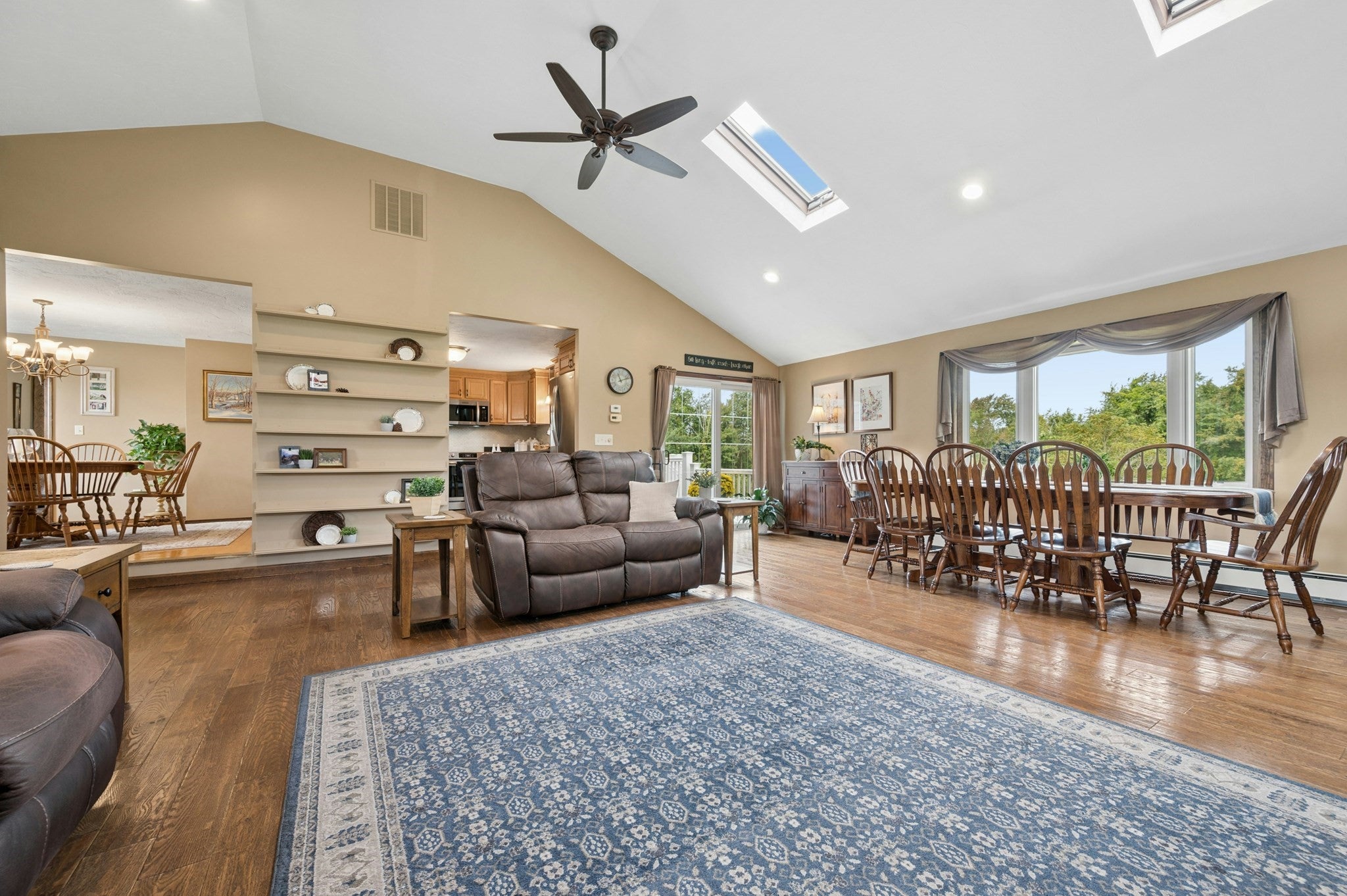 196 Eight Lots Rd, Sutton, MA Photo #9