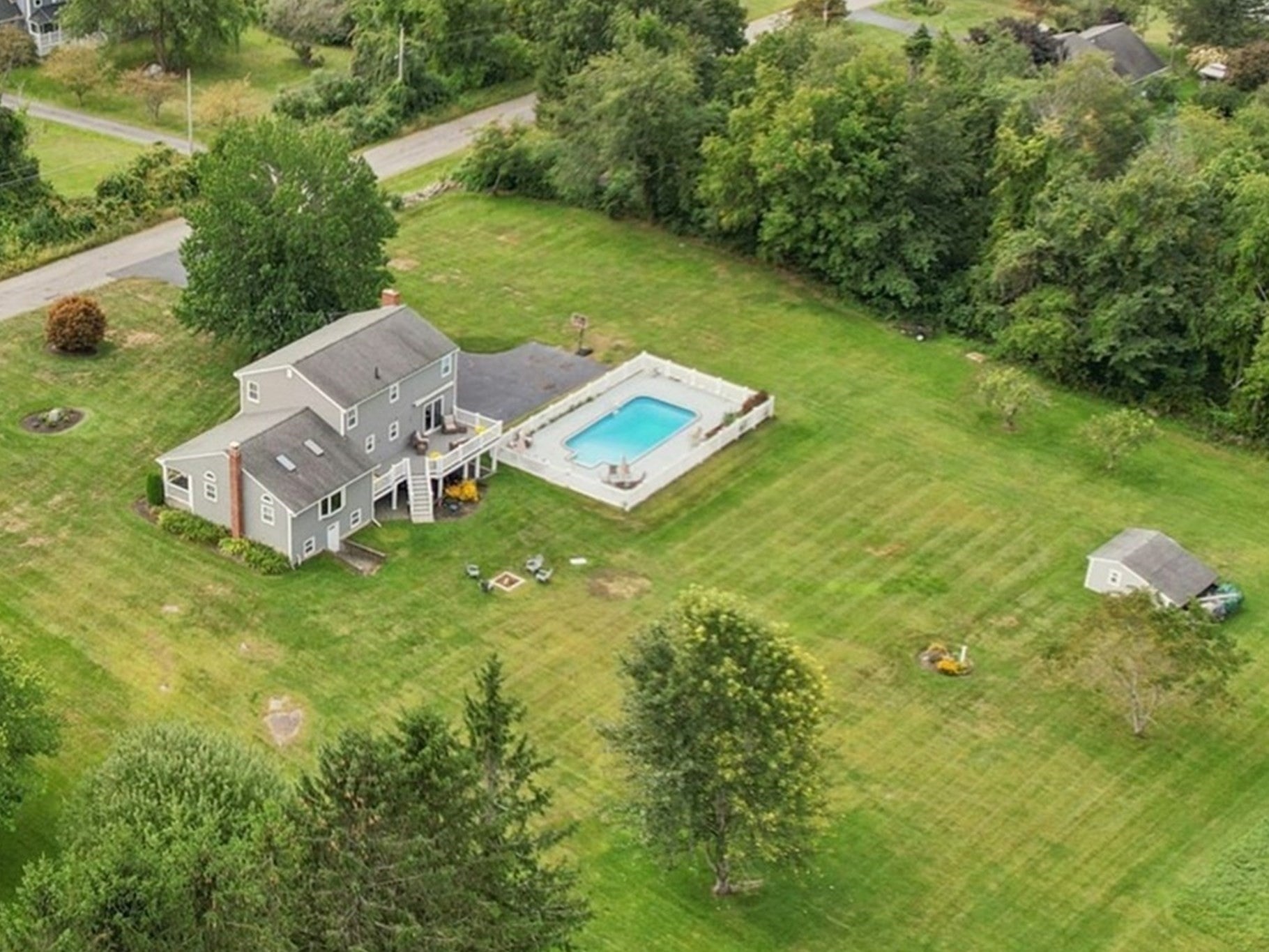 196 Eight Lots Rd, Sutton, MA Photo #3
