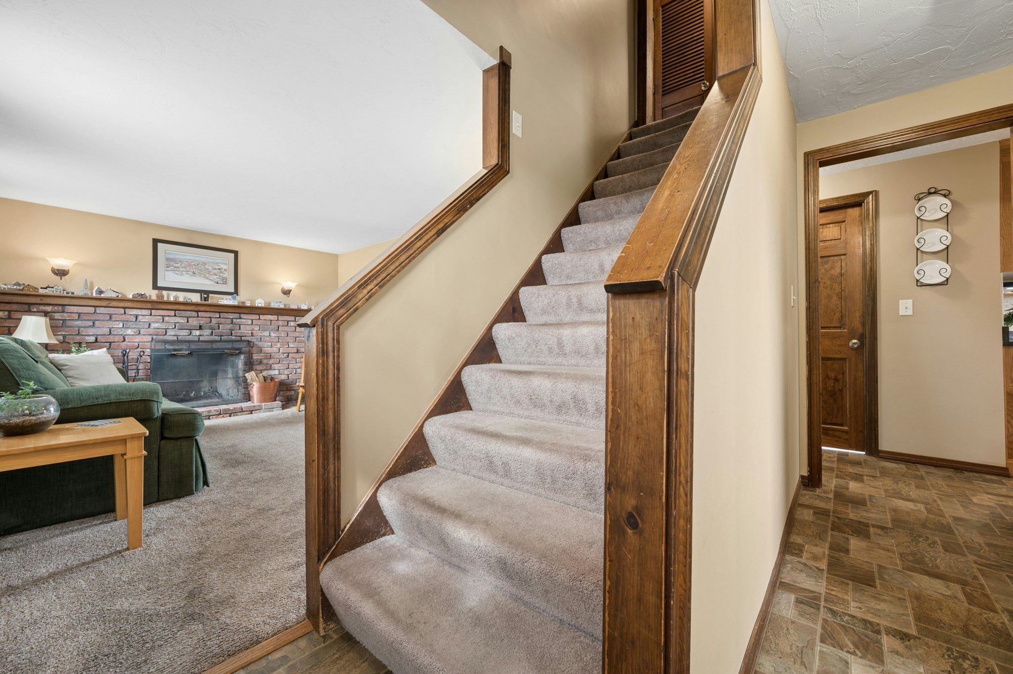 196 Eight Lots Rd, Sutton, MA Photo #18