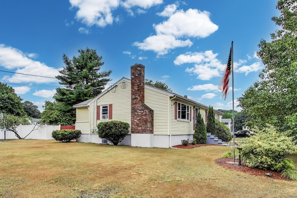 2 Lark Drive
