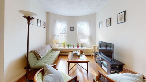 Photo of 18 South Huntington Ave #3, Boston, MA 02130 (MLS # 73484341)