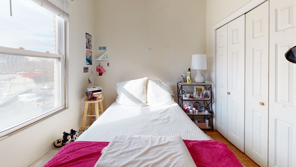 18 South Huntington Ave 3