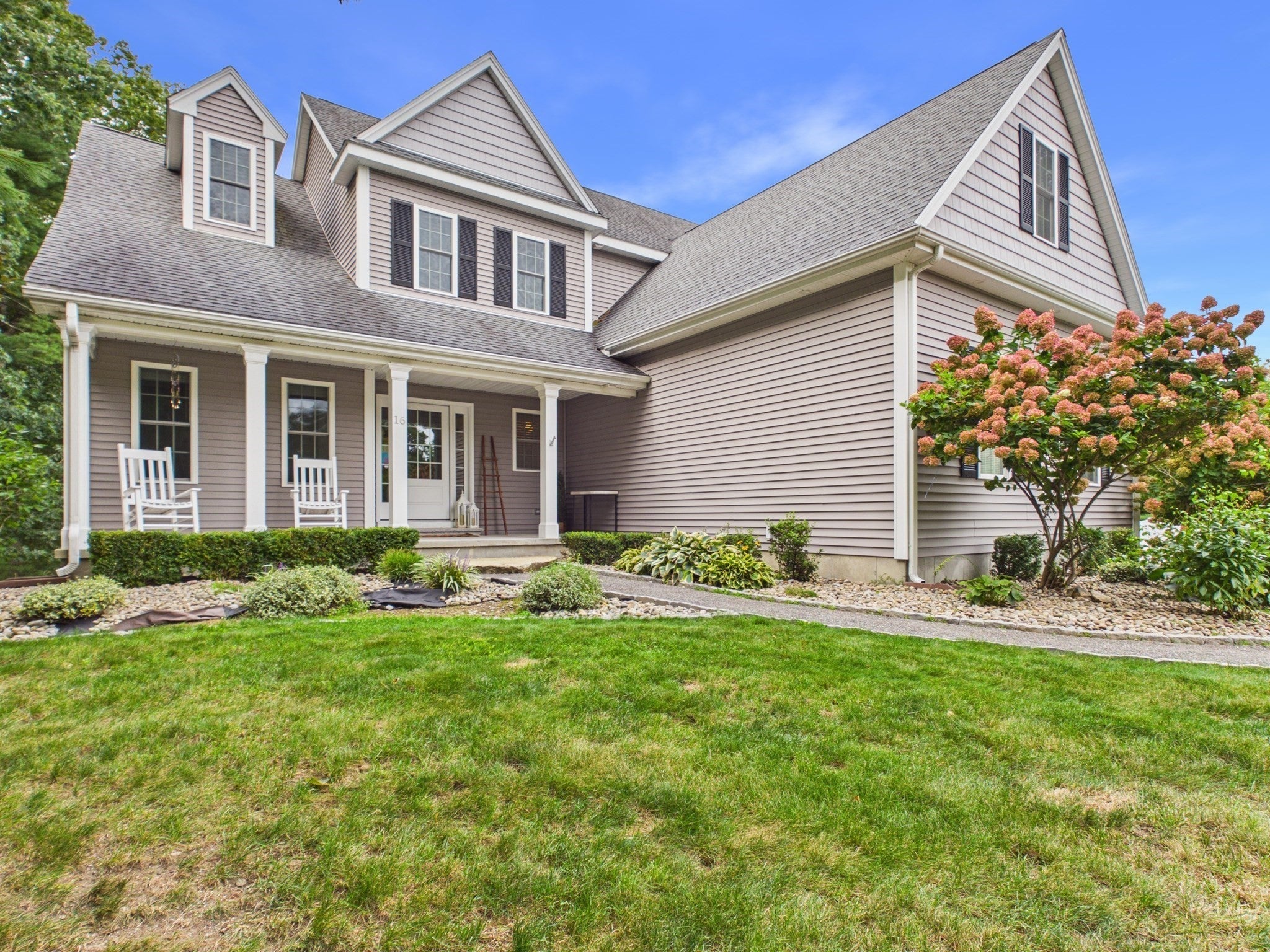 16 Tabor Rd