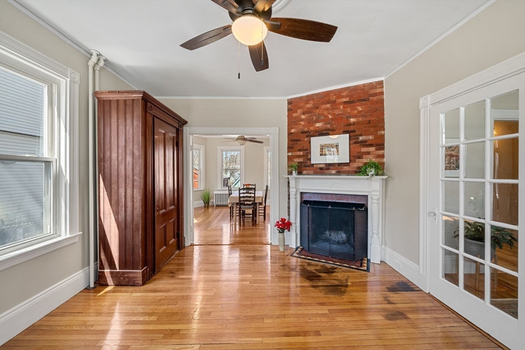 19 Sunnyside St