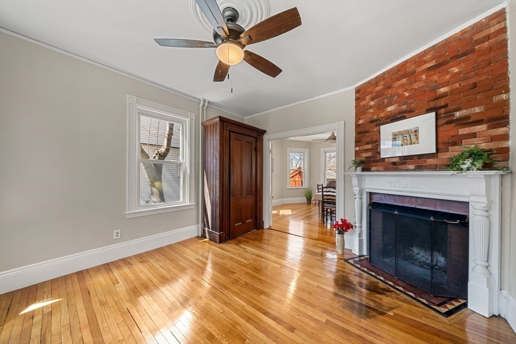 19 Sunnyside St