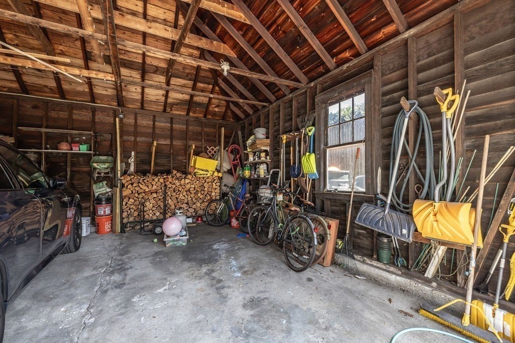 11 Pershing RD #2, Boston, MA Photo #26