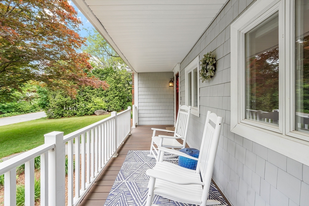 130 Robin Hill Rd