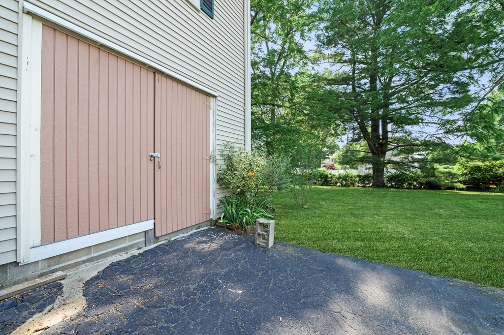 21 Locust St