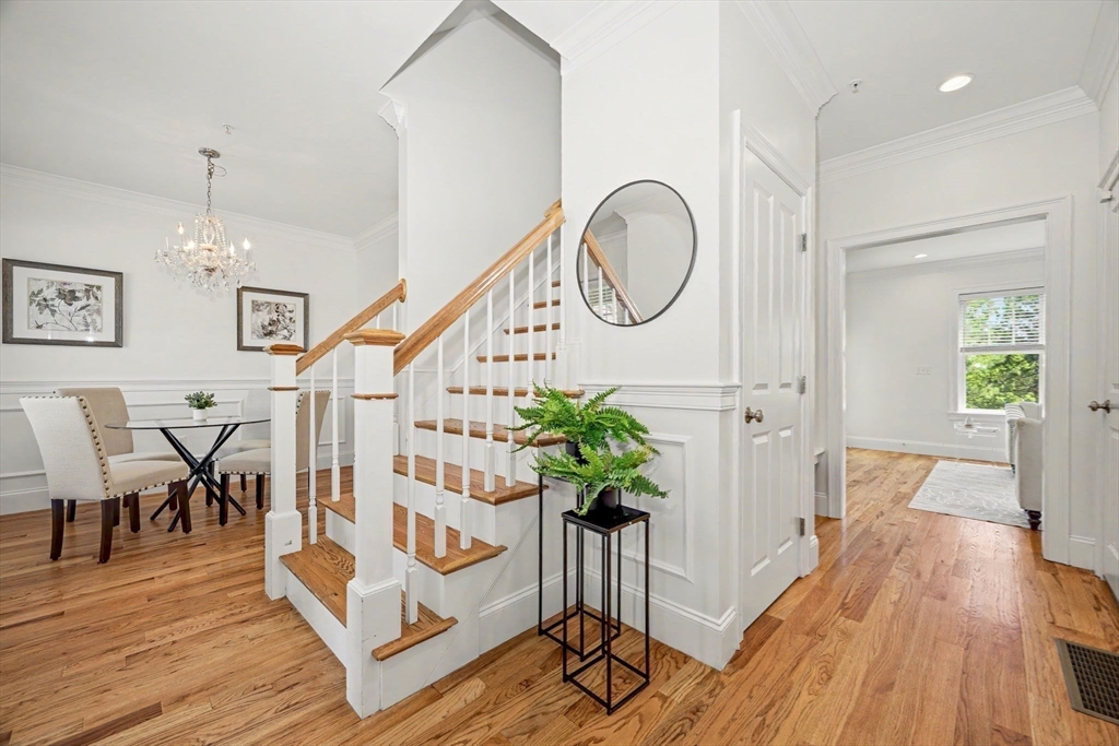 5 Clarks Hill Ln 5