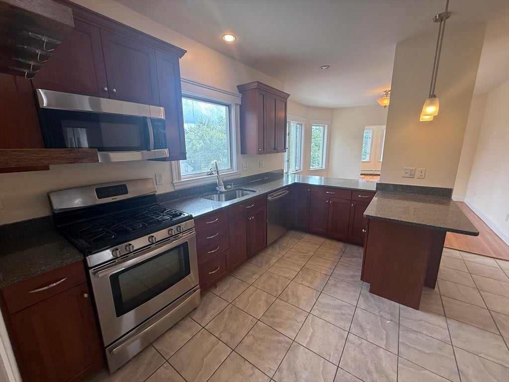 565 Main St #2, Watertown, MA, 565 Main St #2, Watertown, MA Photo #1