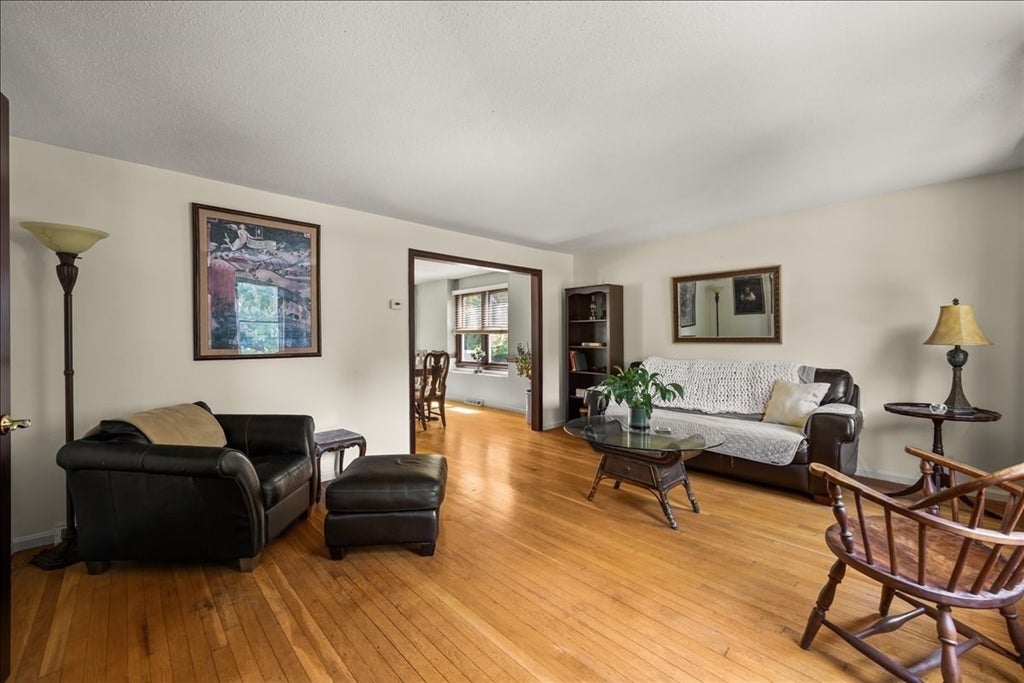 9 Fort Apache Dr, Franklin, MA, 9 Fort Apache Dr, Franklin, MA Photo #11
