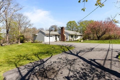 386 Stone Church Tiverton RI 02878