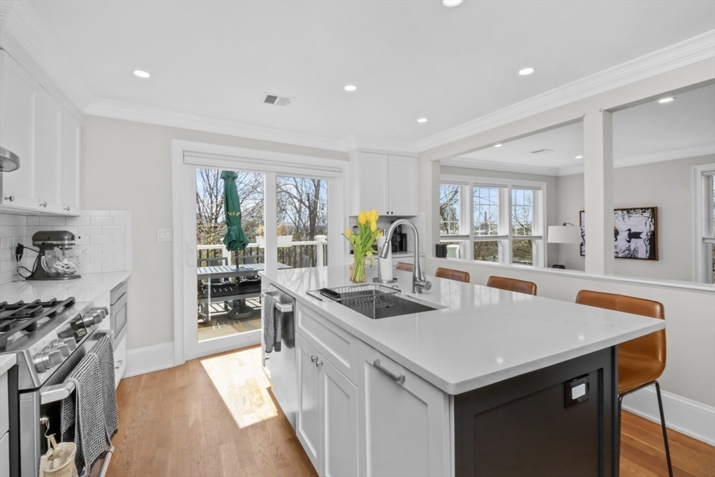 322 Bunker Hill St B