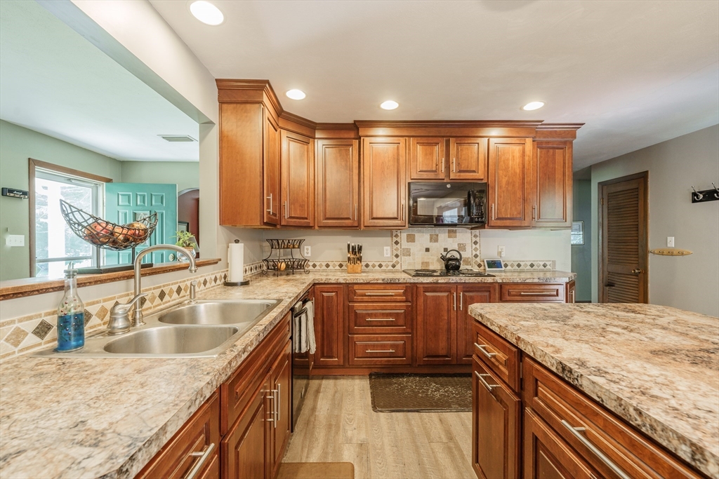 128 Skyline Dr
