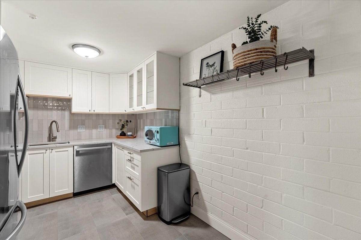 185 Quincy Shore Dr 24