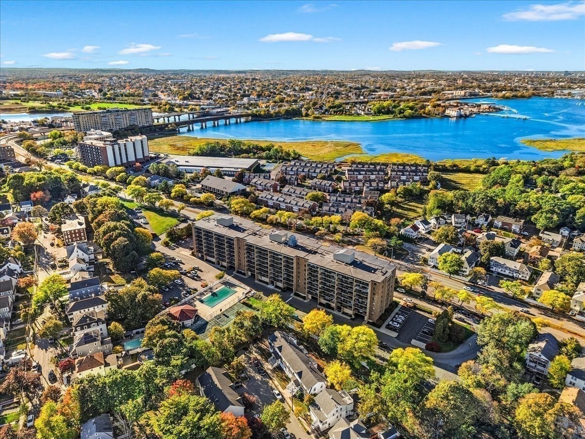 Photo of 185 Quincy Shore Dr, Quincy, MA