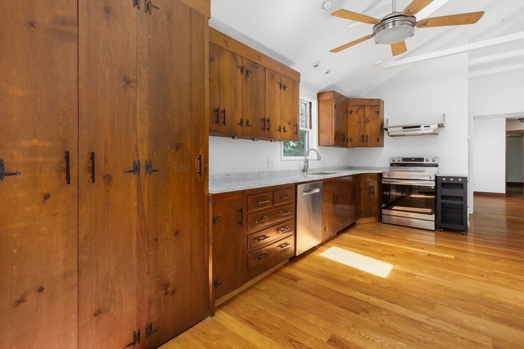 15 Williams Road, Smithfield, RI, 15 Williams Road, Smithfield, RI Photo #4