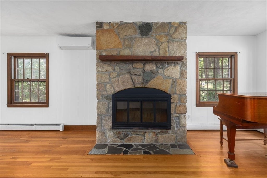 15 Williams Road, Smithfield, RI, 15 Williams Road, Smithfield, RI Photo #2